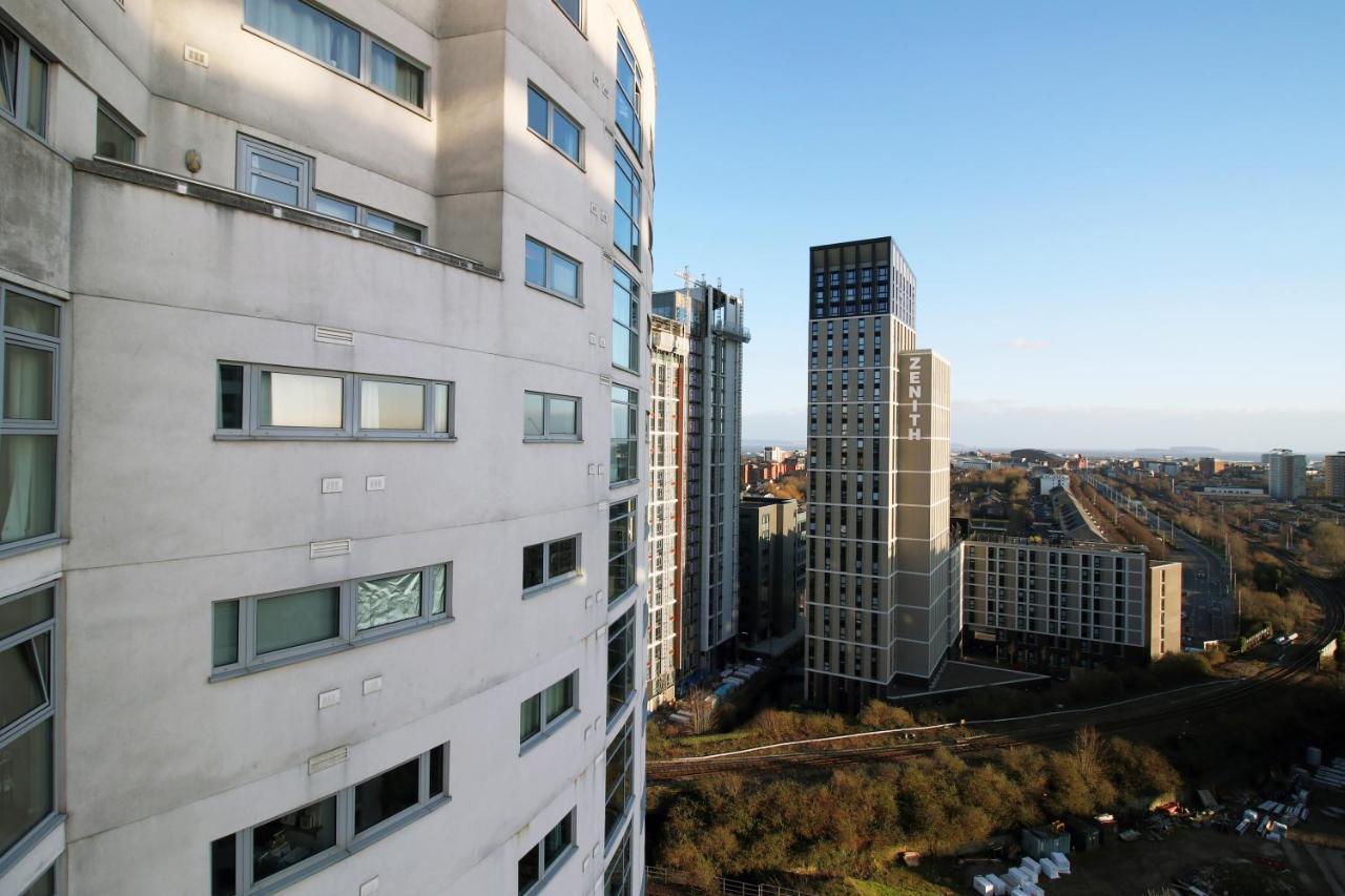 The Skyline - Luxury City Centre Flat With Designated Parking Κάρντιφ Εξωτερικό φωτογραφία